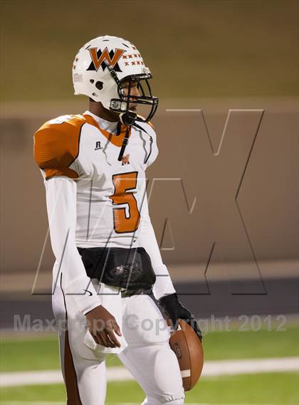 Thumbnail 2 in Centennial vs. West Mesquite (UIL 4A Division 1 Bi-District Playoff) photogallery.