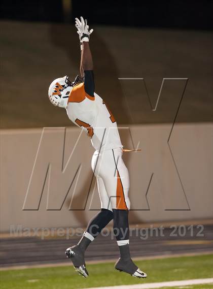 Thumbnail 1 in Centennial vs. West Mesquite (UIL 4A Division 1 Bi-District Playoff) photogallery.