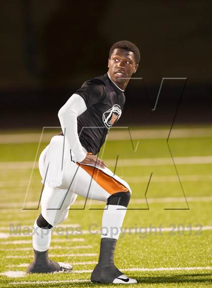 Thumbnail 1 in Centennial vs. West Mesquite (UIL 4A Division 1 Bi-District Playoff) photogallery.
