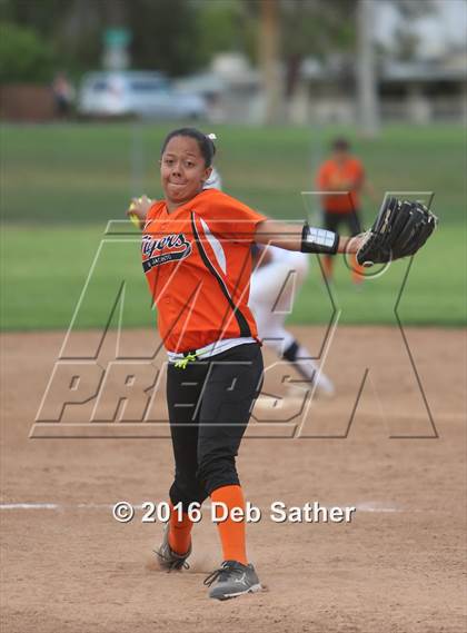 Thumbnail 1 in La Quinta vs San Jacinto photogallery.