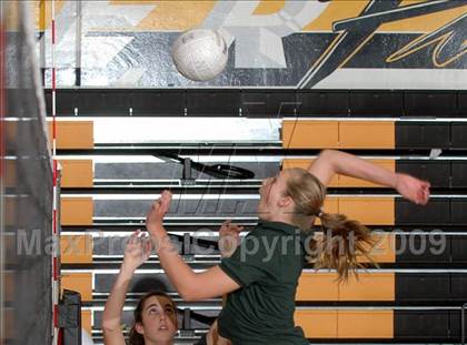 Thumbnail 3 in Thousand Oaks @ Newbury Park photogallery.