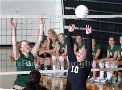 Thumbnail 1 in Thousand Oaks @ Newbury Park photogallery.