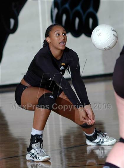 Thumbnail 1 in Thousand Oaks @ Newbury Park photogallery.