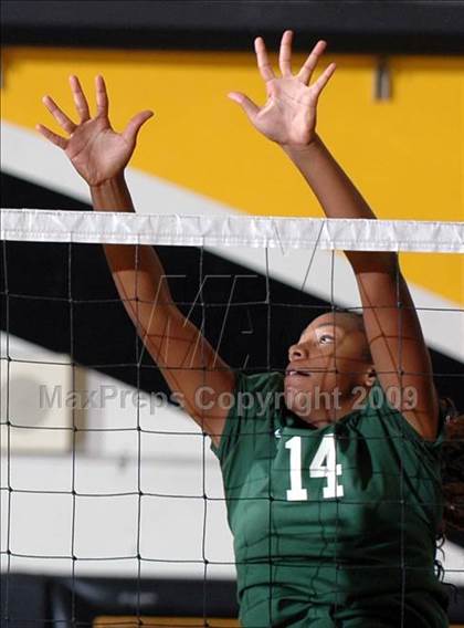 Thumbnail 3 in Thousand Oaks @ Newbury Park photogallery.