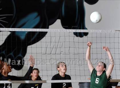Thumbnail 2 in Thousand Oaks @ Newbury Park photogallery.