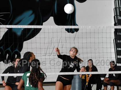 Thumbnail 1 in Thousand Oaks @ Newbury Park photogallery.