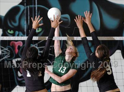 Thumbnail 3 in Thousand Oaks @ Newbury Park photogallery.