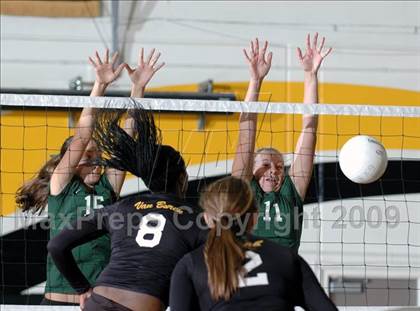 Thumbnail 2 in Thousand Oaks @ Newbury Park photogallery.