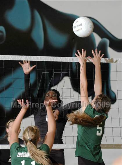 Thumbnail 1 in Thousand Oaks @ Newbury Park photogallery.