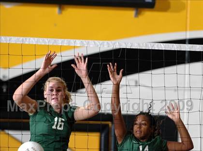 Thumbnail 2 in Thousand Oaks @ Newbury Park photogallery.