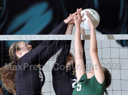 Thumbnail 3 in Thousand Oaks @ Newbury Park photogallery.