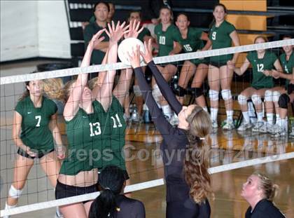 Thumbnail 1 in Thousand Oaks @ Newbury Park photogallery.