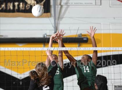 Thumbnail 1 in Thousand Oaks @ Newbury Park photogallery.