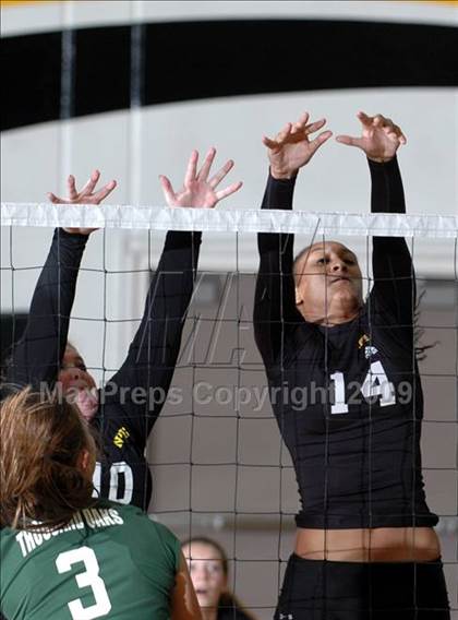 Thumbnail 2 in Thousand Oaks @ Newbury Park photogallery.