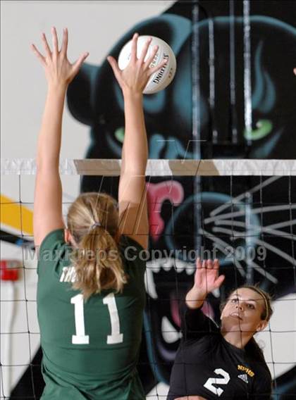 Thumbnail 3 in Thousand Oaks @ Newbury Park photogallery.