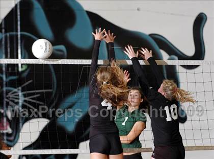 Thumbnail 2 in Thousand Oaks @ Newbury Park photogallery.