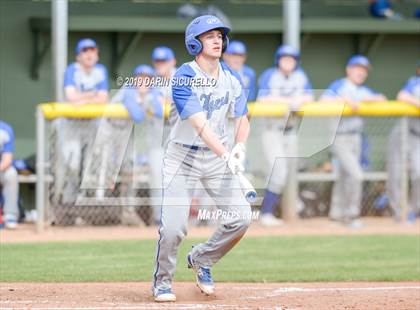 Thumbnail 2 in  Washington [George] vs. La Grande (Pride Classic) photogallery.