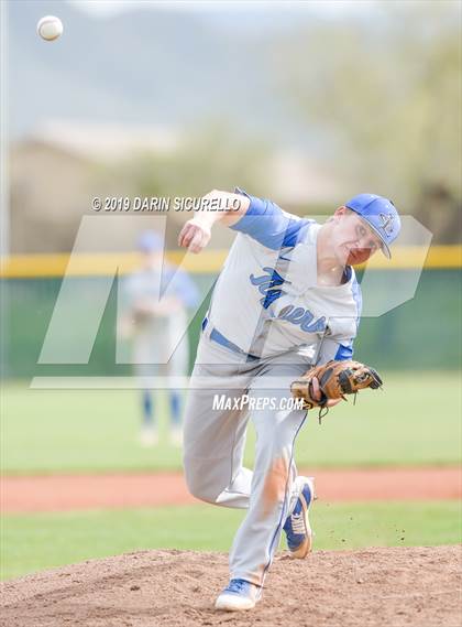 Thumbnail 3 in  Washington [George] vs. La Grande (Pride Classic) photogallery.