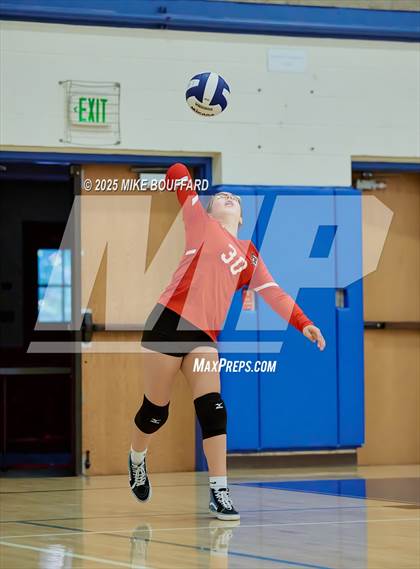 Thumbnail 1 in JV: Dunn @ Laguna Blanca photogallery.