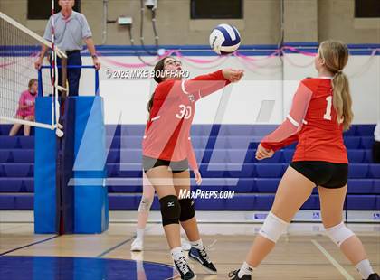 Thumbnail 3 in JV: Dunn @ Laguna Blanca photogallery.