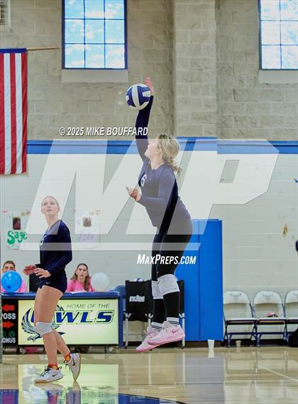 Thumbnail 2 in JV: Dunn @ Laguna Blanca photogallery.