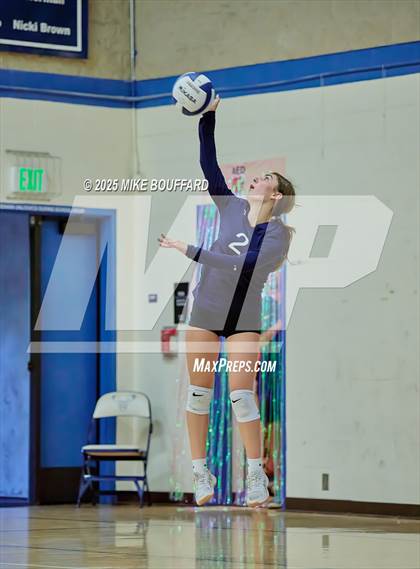 Thumbnail 2 in JV: Dunn @ Laguna Blanca photogallery.