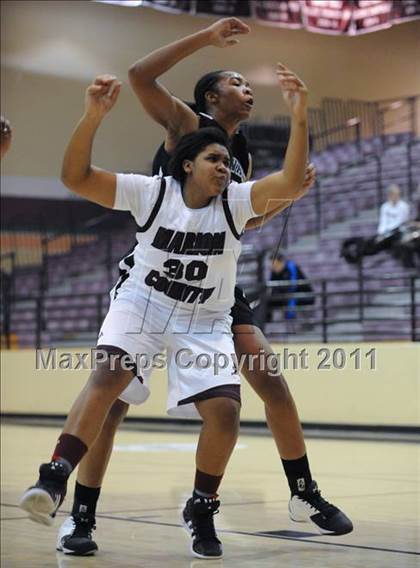 Thumbnail 3 in Windward vs Marion County (Nike Tournament of Champions) photogallery.