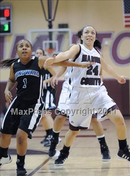 Thumbnail 3 in Windward vs Marion County (Nike Tournament of Champions) photogallery.