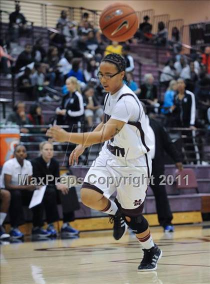 Thumbnail 2 in Windward vs Marion County (Nike Tournament of Champions) photogallery.