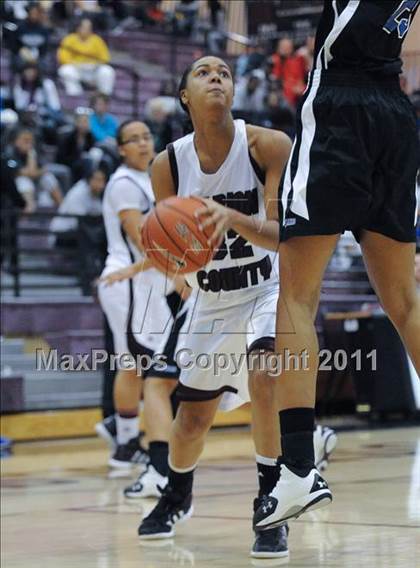 Thumbnail 2 in Windward vs Marion County (Nike Tournament of Champions) photogallery.