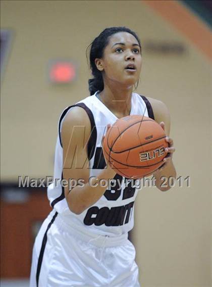 Thumbnail 1 in Windward vs Marion County (Nike Tournament of Champions) photogallery.