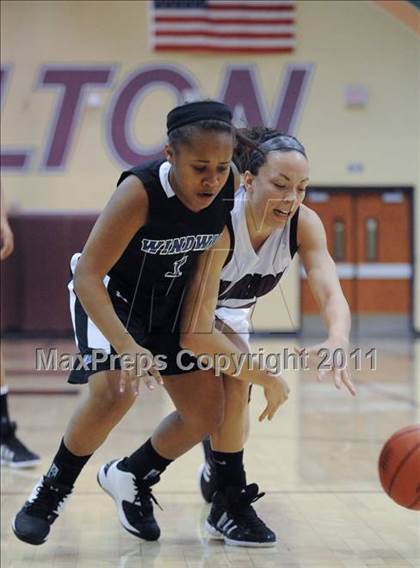 Thumbnail 2 in Windward vs Marion County (Nike Tournament of Champions) photogallery.