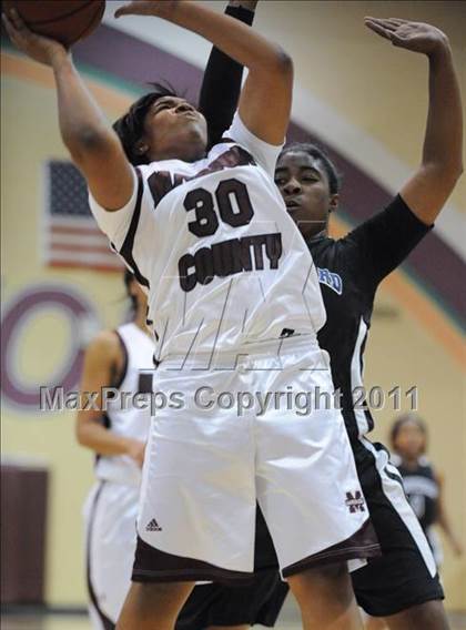 Thumbnail 2 in Windward vs Marion County (Nike Tournament of Champions) photogallery.