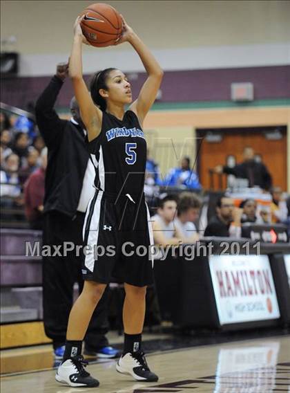 Thumbnail 3 in Windward vs Marion County (Nike Tournament of Champions) photogallery.
