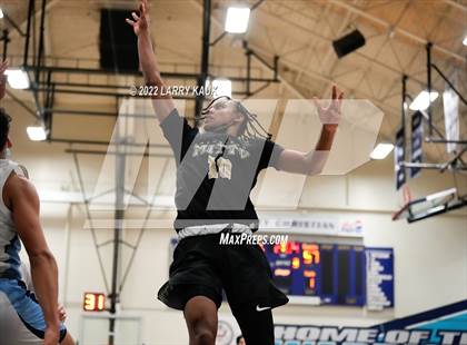 Thumbnail 2 in Archbishop Mitty @ Valley Christian photogallery.
