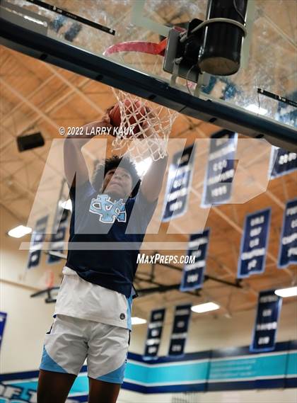 Thumbnail 3 in Archbishop Mitty @ Valley Christian photogallery.