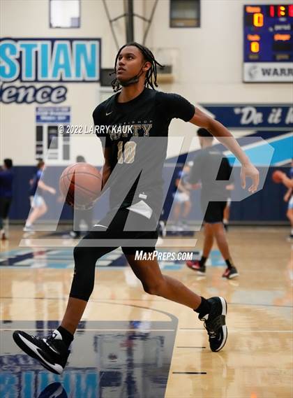 Thumbnail 2 in Archbishop Mitty @ Valley Christian photogallery.