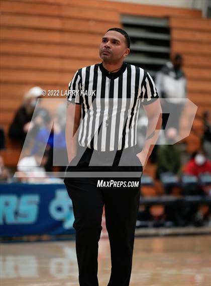 Thumbnail 3 in Archbishop Mitty @ Valley Christian photogallery.