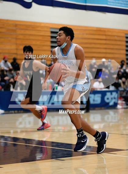 Thumbnail 3 in Archbishop Mitty @ Valley Christian photogallery.