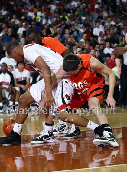 Thumbnail 2 in West Oso vs. Burkburnett (UIL3A Final) photogallery.