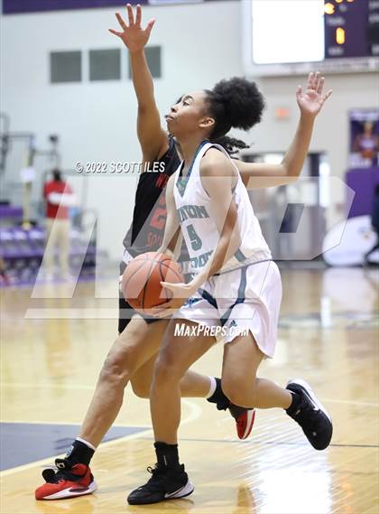 Thumbnail 1 in Winton Woods vs Westerville South (OGBR Classic in the City) photogallery.