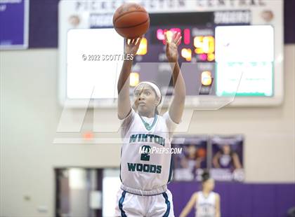Thumbnail 1 in Winton Woods vs Westerville South (OGBR Classic in the City) photogallery.