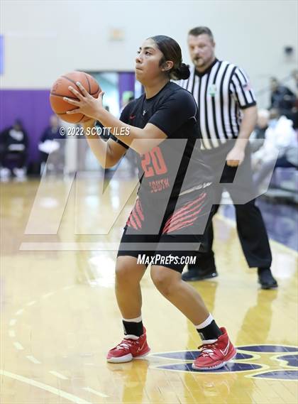 Thumbnail 2 in Winton Woods vs Westerville South (OGBR Classic in the City) photogallery.