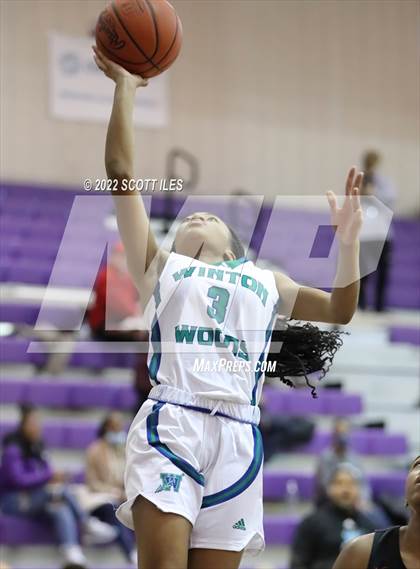 Thumbnail 3 in Winton Woods vs Westerville South (OGBR Classic in the City) photogallery.