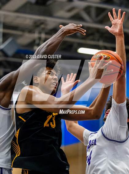 Thumbnail 2 in Bishop McNamara @ Gonzaga (WCAC Semi-Final) photogallery.