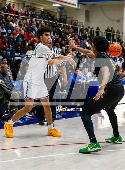 Thumbnail 2 in Bishop McNamara @ Gonzaga (WCAC Semi-Final) photogallery.