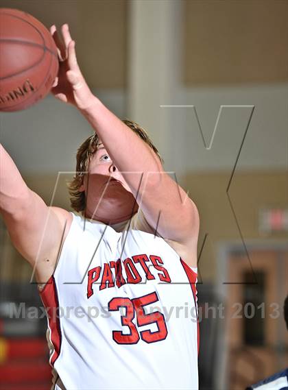 Thumbnail 3 in Loyola vs. Madison-Ridgeland Academy (MaxPreps Holiday Classic) photogallery.