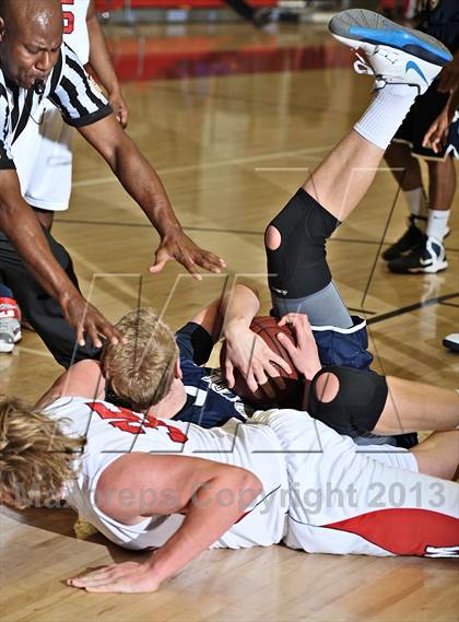 Thumbnail 2 in Loyola vs. Madison-Ridgeland Academy (MaxPreps Holiday Classic) photogallery.