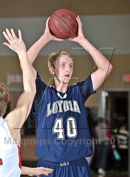 Thumbnail 2 in Loyola vs. Madison-Ridgeland Academy (MaxPreps Holiday Classic) photogallery.