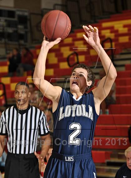 Thumbnail 1 in Loyola vs. Madison-Ridgeland Academy (MaxPreps Holiday Classic) photogallery.